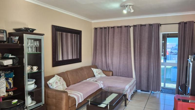 2 Bedroom Property for Sale in Parklands Western Cape